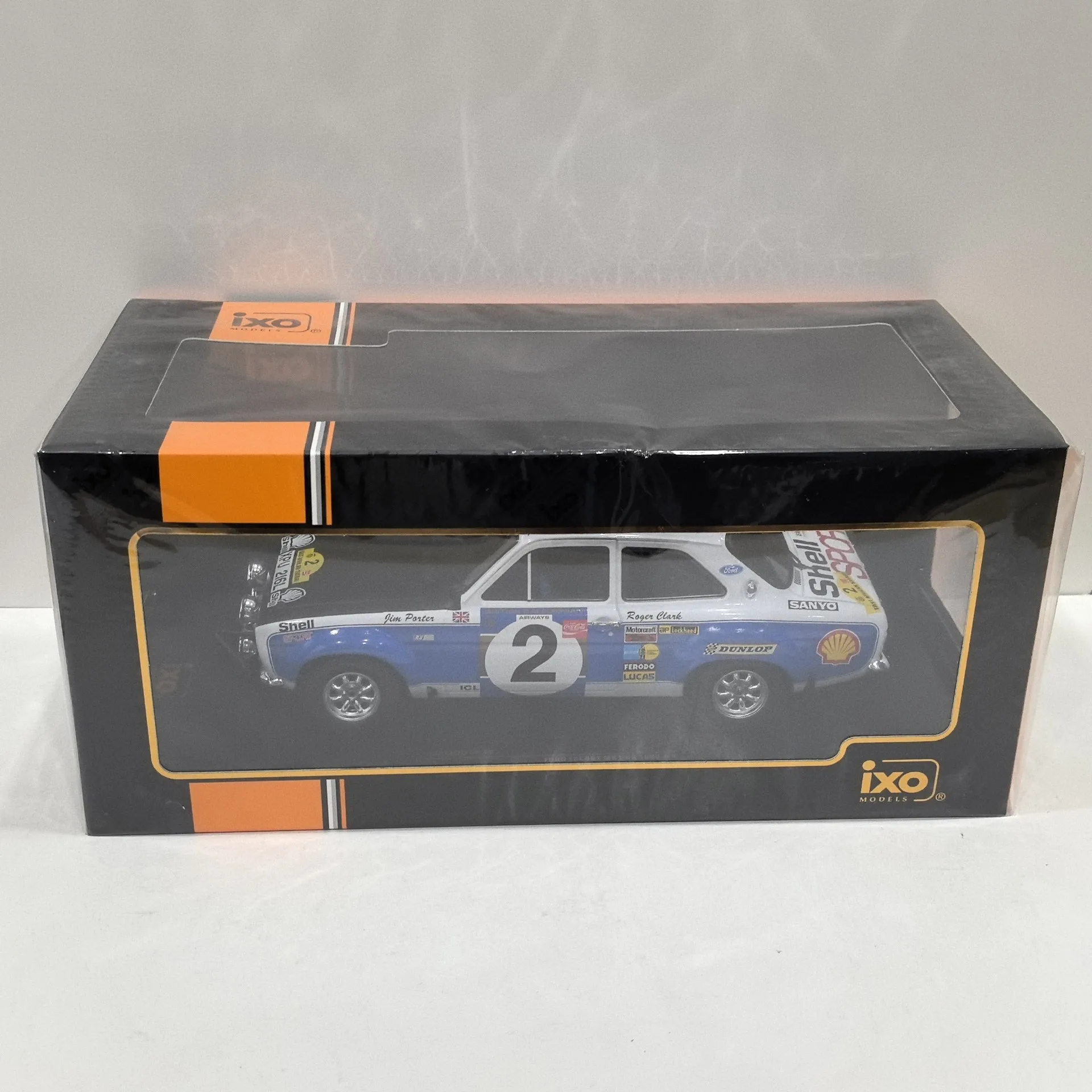 Фото Литой под давлением IXO масштаб 1/18 FORD ESCORT MK I RS1600 # Модель легкосплавного автомобиля Ford Racing 2 1973 года №1