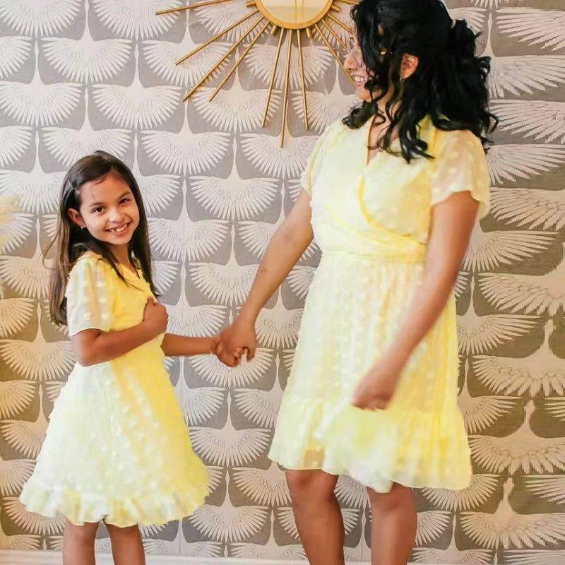 Шифоновые платья для мамы и дочки комплект семьи ребенка я Тюлевая одежда модное
