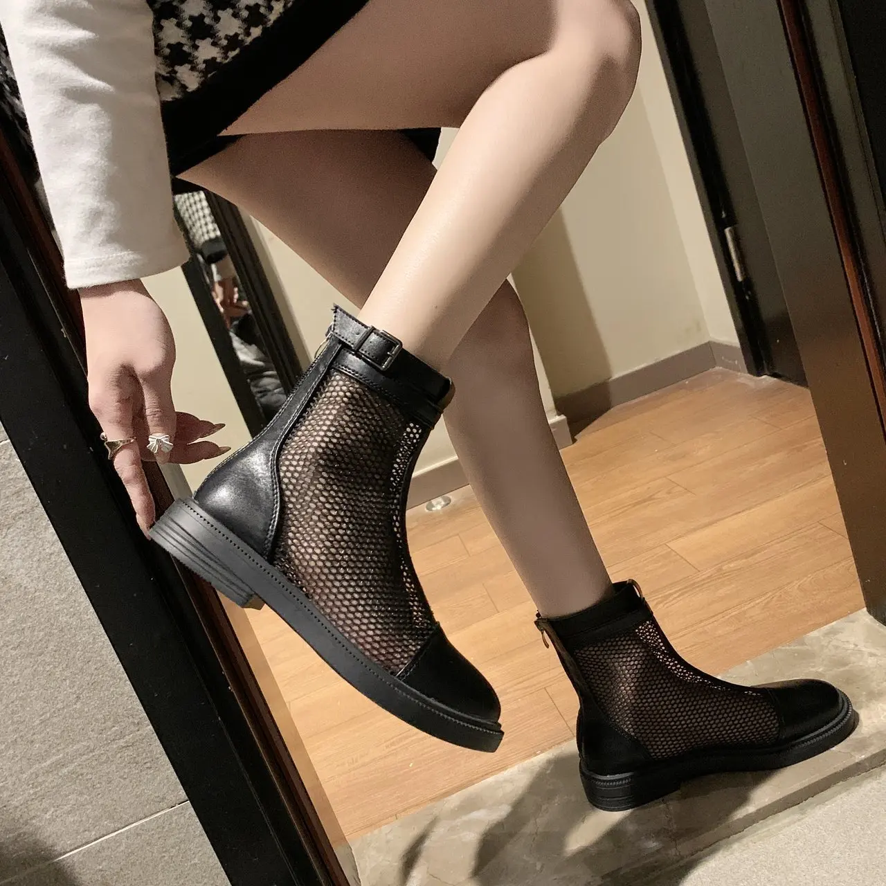 Breathable Mesh Hollow Sandals Plus Summer Breathable Platform Boots Thick Sole Women Boots Low-heeled Hollow Mid-calf Boots