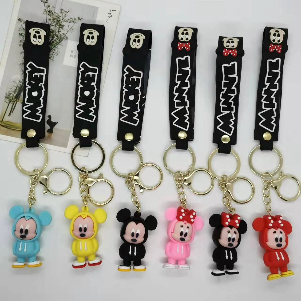 

Disney Mickey Minnie Keychain Creative Cute Epoxy Doll Keyring Fashion Bag Decorations Key Chain Gifts for Boy Girl Kids Friends