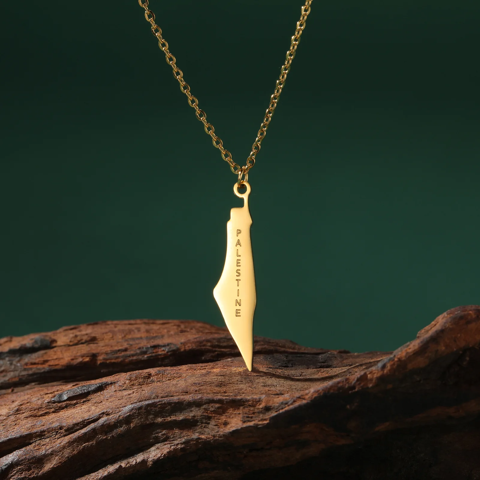 Ожерелье с подвеской в виде карты Палестины