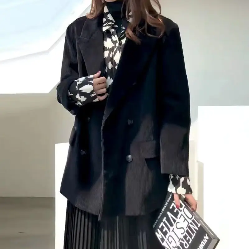 Рисунок 4 - Женский вельветовый Блейзер большого