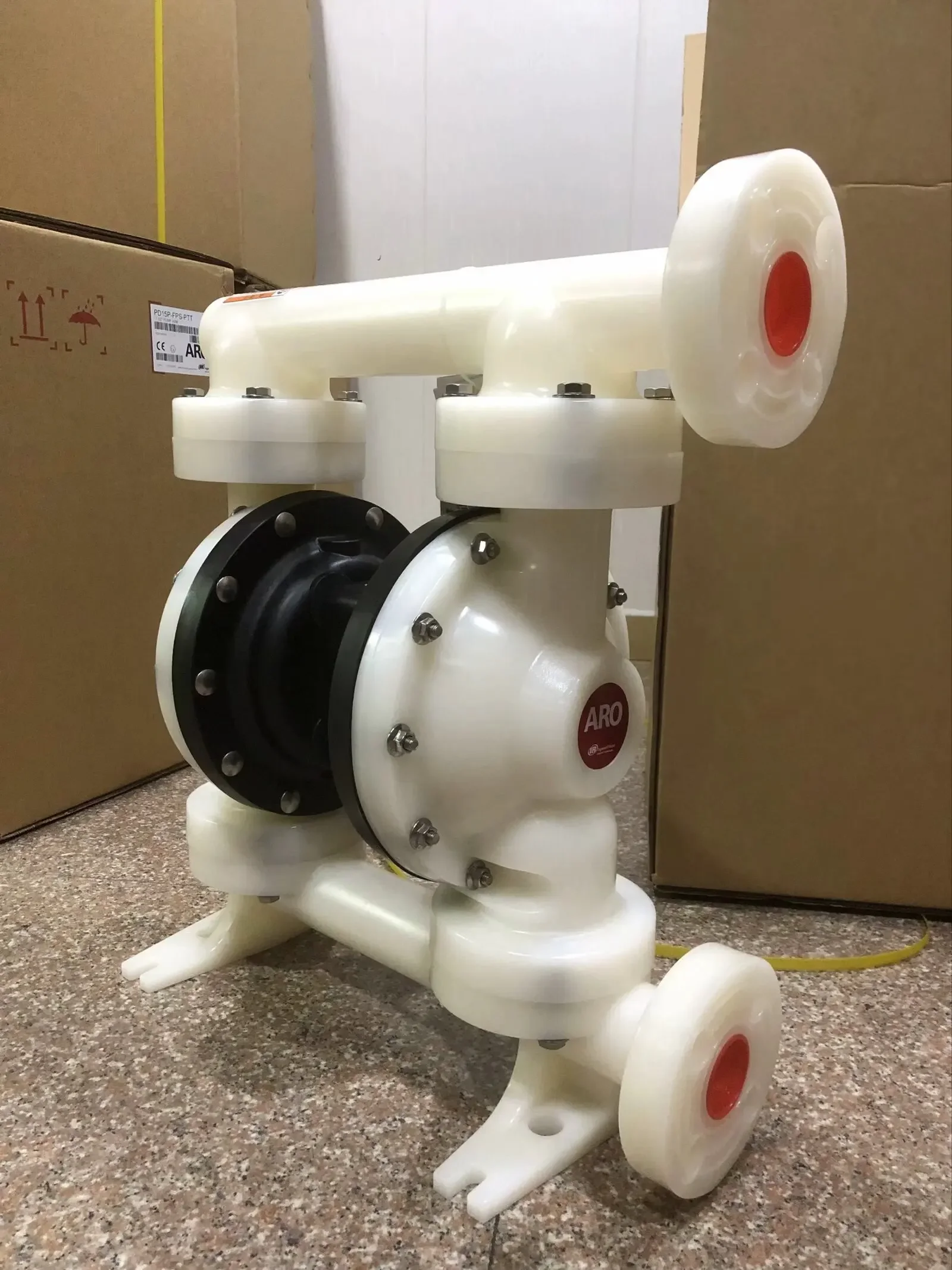 ARO 1-1/2-дюймовый мембранный насос из ПВДФ Пневматический PD15P-FKS-KTT