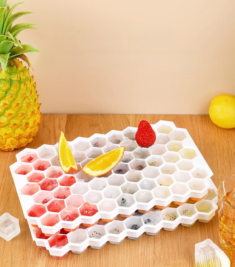 

Silicone Honeycomb Ice Cube Trays Reusable Ice Cube Mold Maker BPA Free Ice Mould for Freezer Cocktails Whiskey with Lids Covers