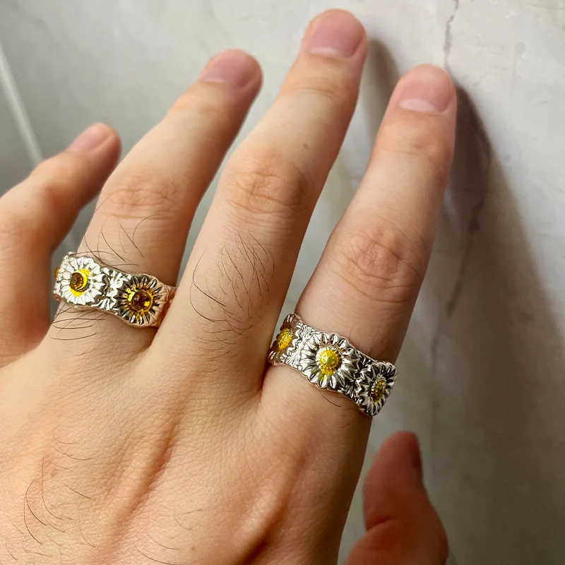 Кольцо с маленькой маргариткой для мужчин и женщин модное регулируемое открытое
