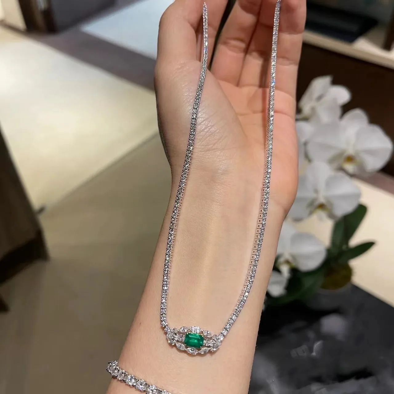 

Genuine 925 Sterling Silver Emerald Pendant Necklaces Females Collares Mujer TRENDY Silver 925 Jewelry Emerald Gemstone Women