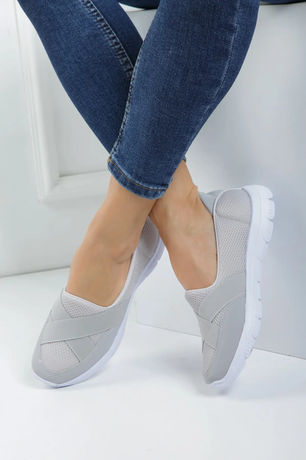 

Women Flats Shoes Ice Color Full Orthopedic Soft Sole Casual Sport Fashion Flats For Ladies Casual Sport Fashion Flats