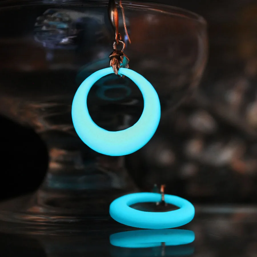 

NEW Turquoise Safety Buckle Ear Cuff GLOW in the DARK Rhinestone Concentric Circles Ear Stud Geometric Shape Earrings WOMEN Girl