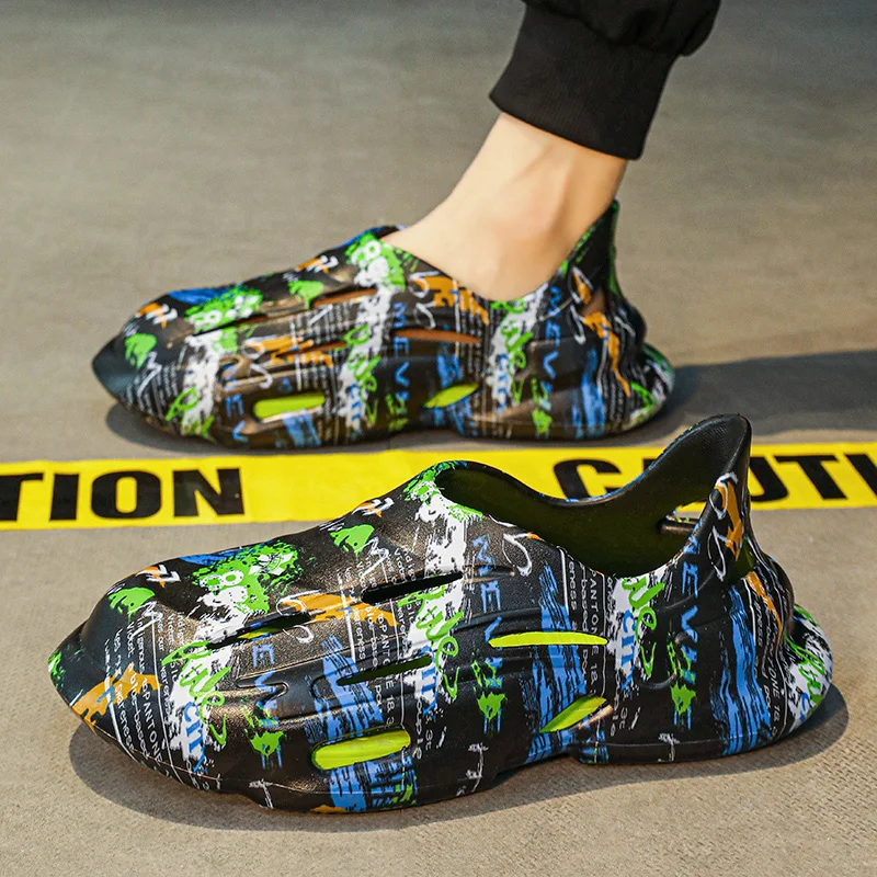 

Jelly Shoes Men Sandal Summer Clogs Slippers Shoes Garden Shoes Beach Hollow Mules Clogs Waterproof Beach Sandals