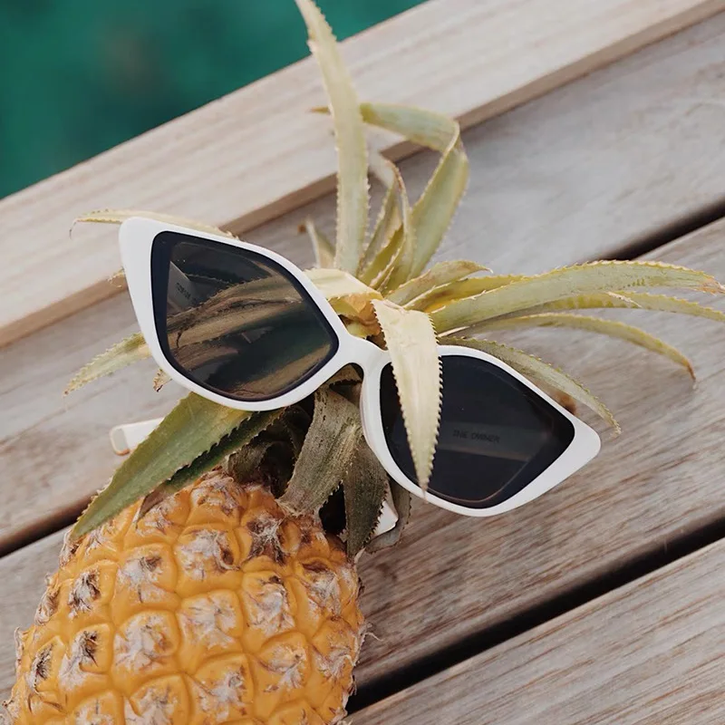fashion hot girl sunglasses retro cat eye sunglasses women punk trend glasses uv protection luxury brand diamond cat eye shades free global shipping
