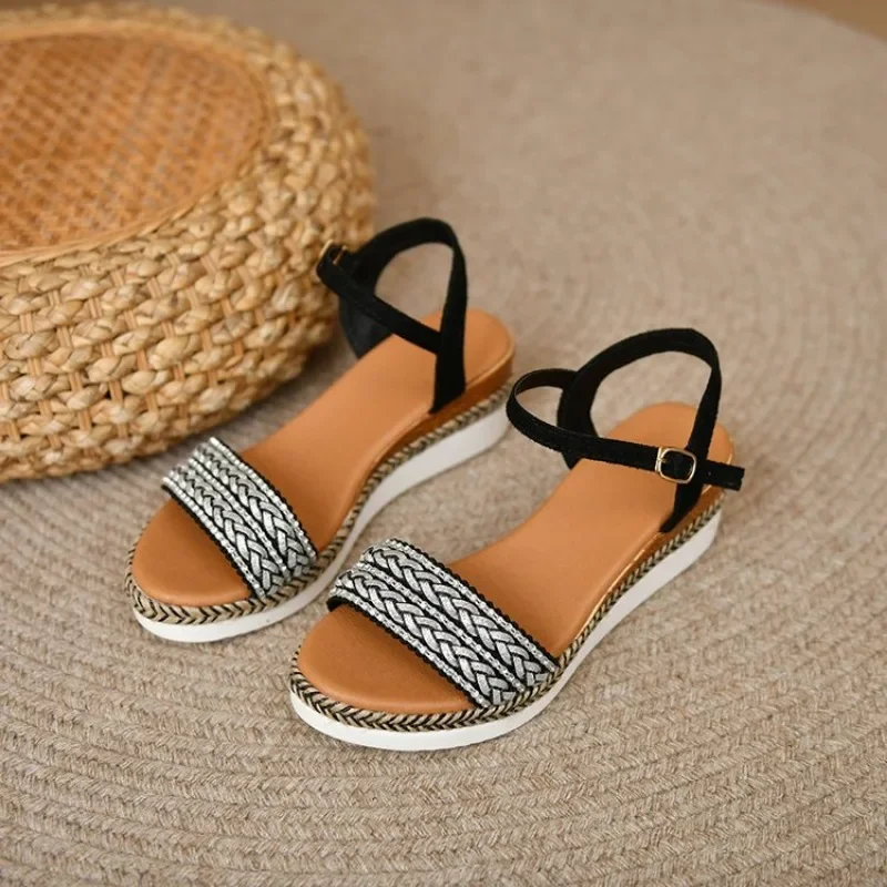 Сандалии женские легкие на танкетке модная повседневная Уличная пляжная обувь