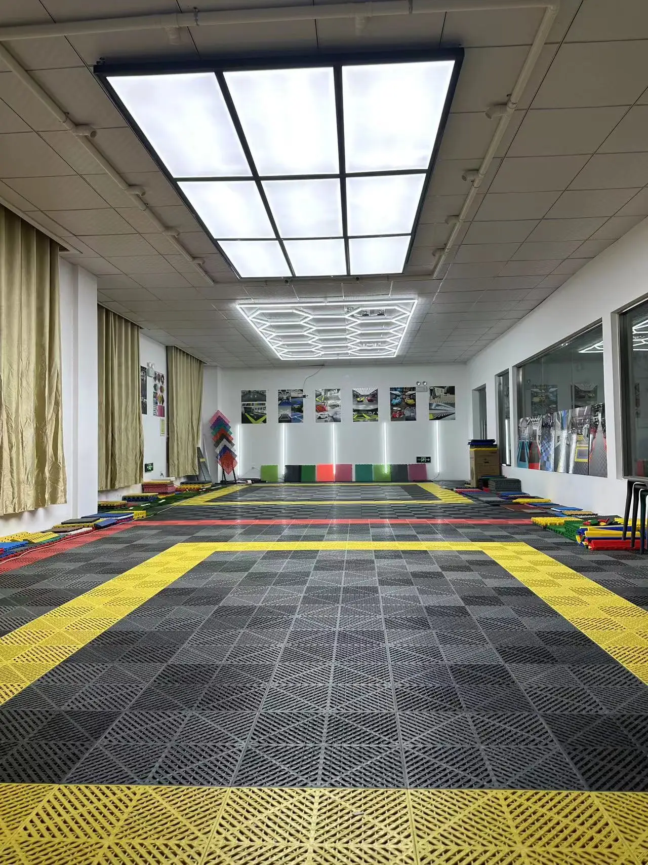 

Synthetic Garage Floor Tiles Interlocking Plastic Pp Outstanding Quality Reasonable Price Artifical Car wash shop