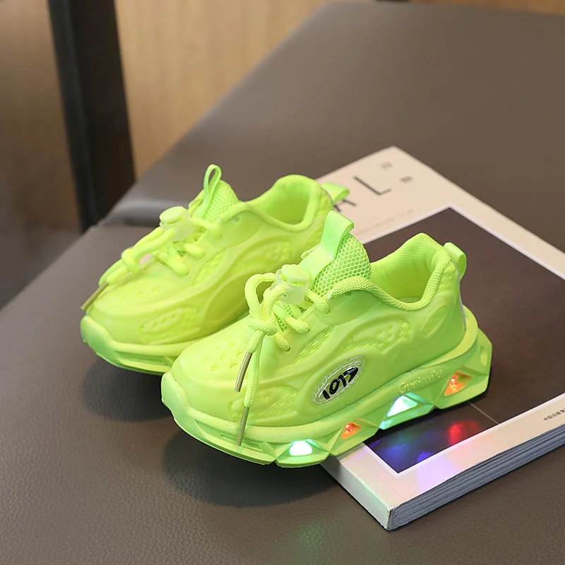 

New LED Children Glowing Shoes Baby Luminous Sneakers Boys Lighting Running Shoes Kids Breathable Mesh Sneakers Size 21-30