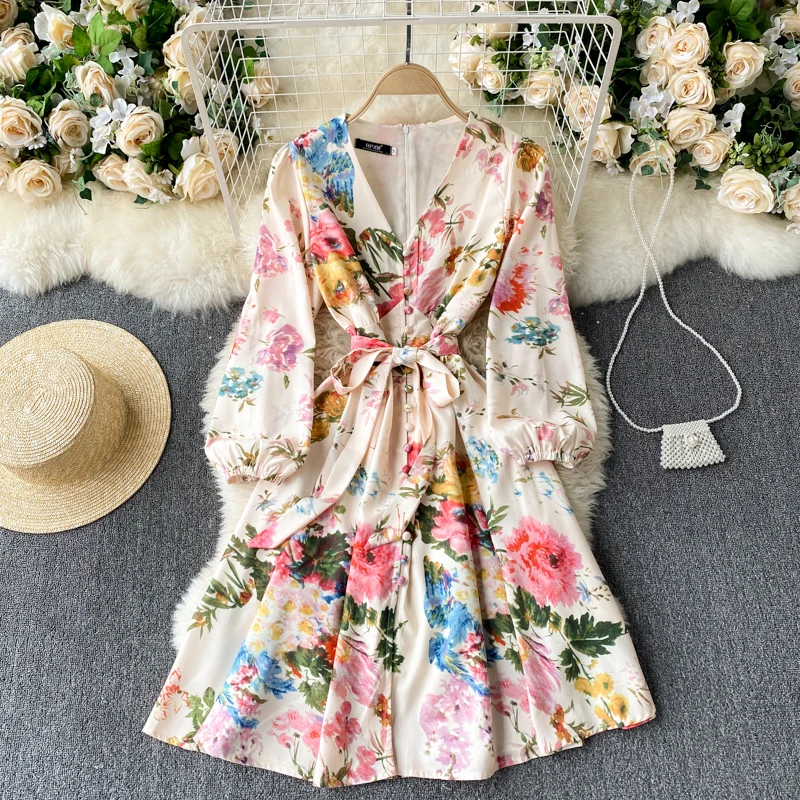 

Retro Elegant Dresses For Women 2022 Spring New V-neck Puff Sleeves Lace Women's Dress Vacation Travel Photo Forest Dress Woman