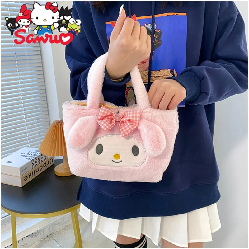 

Sanrio Melody Kuromi Cinnamoroll Сумочка для японских девочек наплечная сумка большой емкости Макияж праздничный плюшевый брелок подарок игрушка