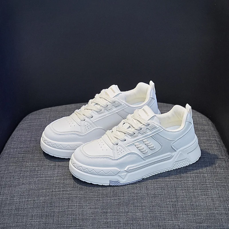 Small white shoes female 2023 spring new breathable student board shoes ins tide Korean version of high increase muffin shoes