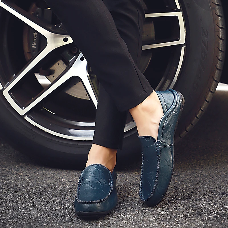 Men's Walking Shoes Fashion PU Women Slip on Leather Casual Loafers Hand Sewing