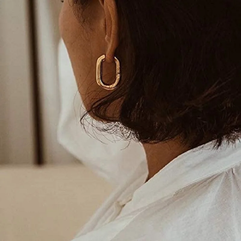 

Fashionable European and American Temperament Simple Thick Opening Hoop Women's Earrings Bare Solid Color U-shaped Earrings