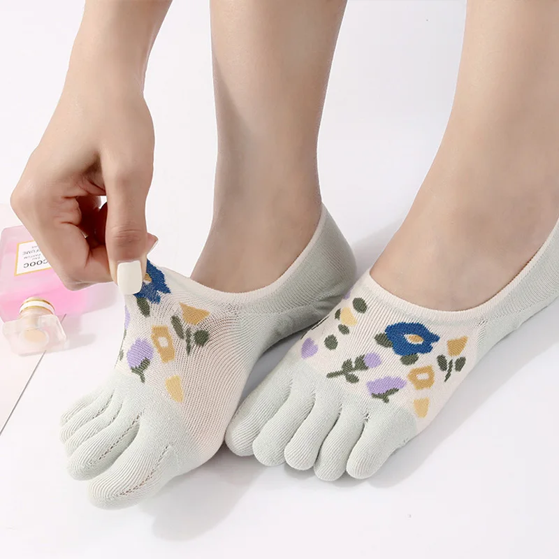 10 Pairs Woman Invisible Toe Socks Summer Cotton Flowers Grid Shallow Mouth No Show 5 Finger Socks Beautiful Harajuku Socks