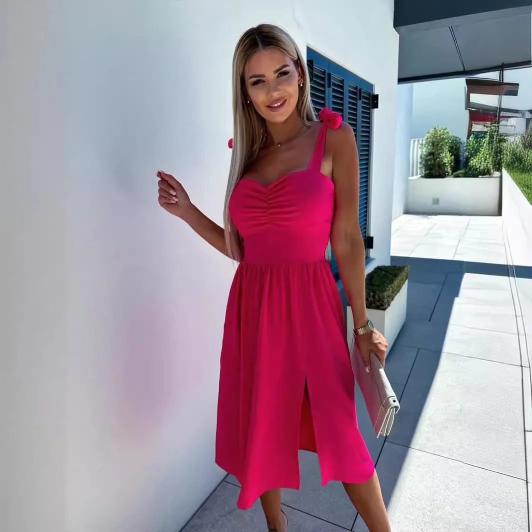 Женское летнее платье без бретелек с открытой спиной и разрезом