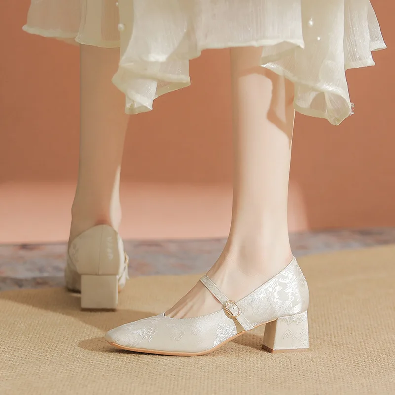 Весенние женские туфли-лодочки Мэри Джейн на высоком каблуке с квадратным носком