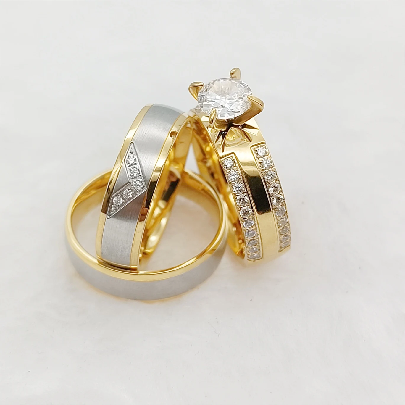 

Love Alliance 3pcs Valentine Wedding Engagement Rings Sets For Men and Women Paried 18k Gold Plated Jewery