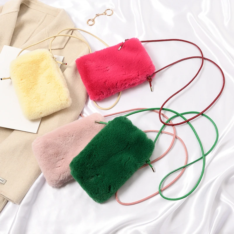 

Женская сумка через плечо из искусственного меха, маленькие однотонные кошельки для сотового телефона, мини-сумка для путешествий, сумка-мессенджер на плечо для девушек