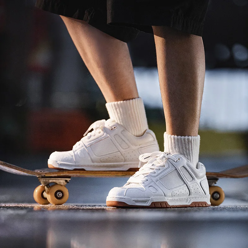 

Maden 2023 New Summer Breathle American Casual White Shoes Working Korea Style Bread Shoes For Men 46 Size Skateboard Sneakers