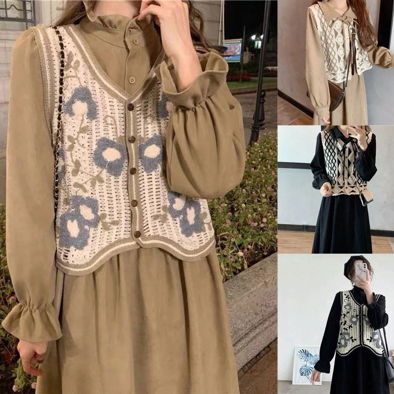 

Жилет в клетку, без рукавов, на пуговицах