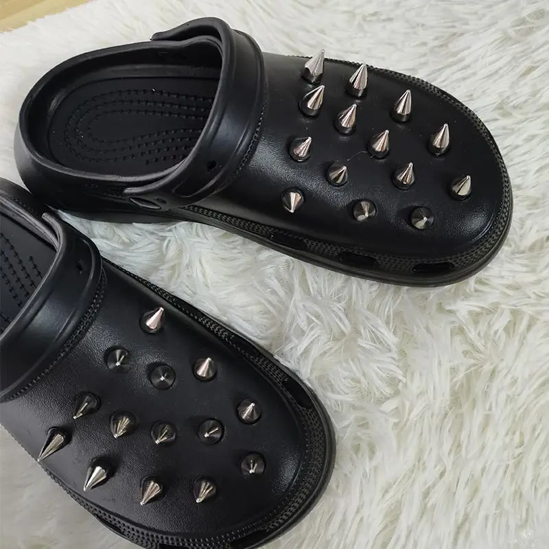 

DIY Metal Rivet Croc Charms Designer Punk Trendy Cool Clogs Shoes Accessories Hip Hop Vintage Full Metal Shoes Charms for Crocs
