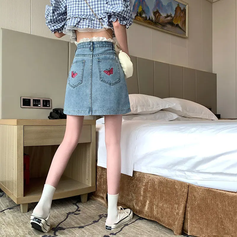 Женская джинсовая юбка с вышивкой Повседневная универсальная мини-юбка из