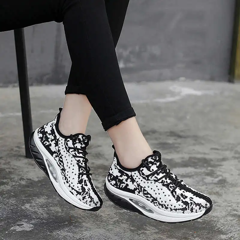 

Retro Running Shoes For Women High Quality 2023 Women's Sports Shoes Brands Low Breathable Sneakers Sport Sneakers Woman Tennis