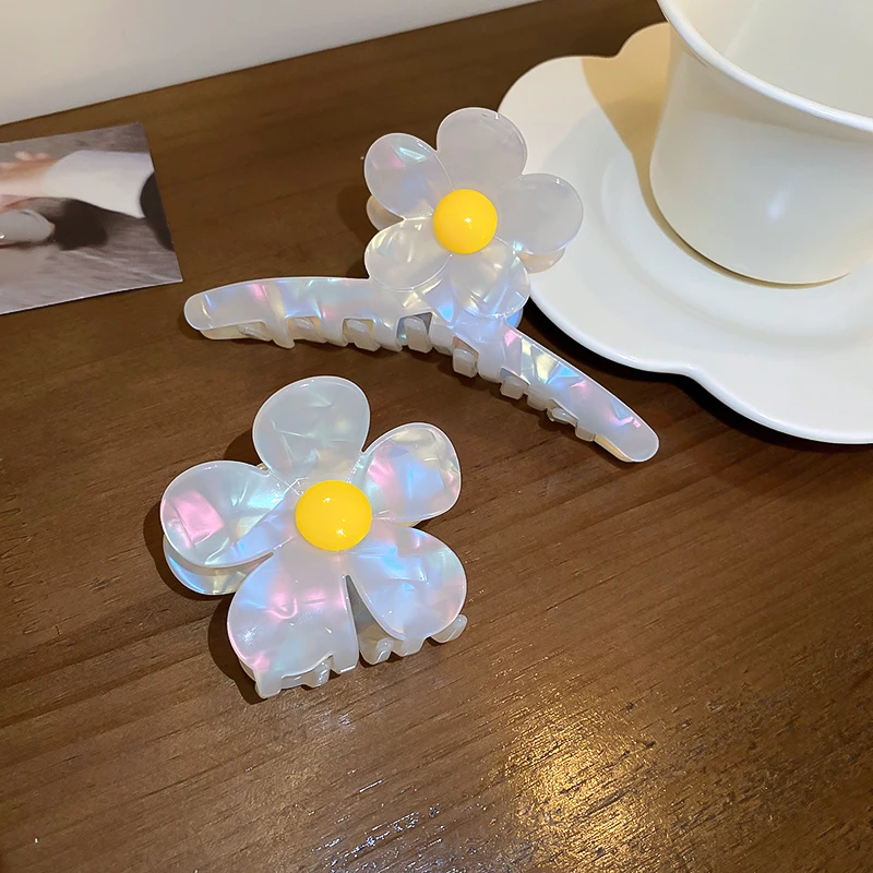 

White Flower Shape Hair Claw Clip for Women Girls Barrette Crab Hair Claws Ponytail Hairpins Bath Barrette Headwear Accessories