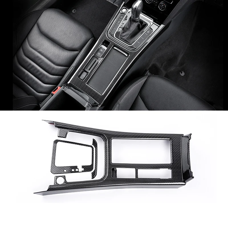 Панель отделки салона автомобиля Volkswagen Arteon 2017 2018 2019 2020 2021 2022 средней консоли с обрамлением из карбонового волокна.