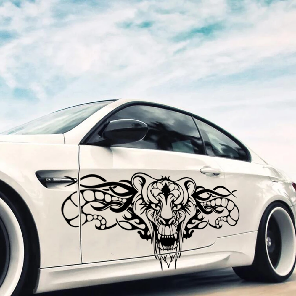 

Виниловая наклейка на автомобиль с драконом и тигром