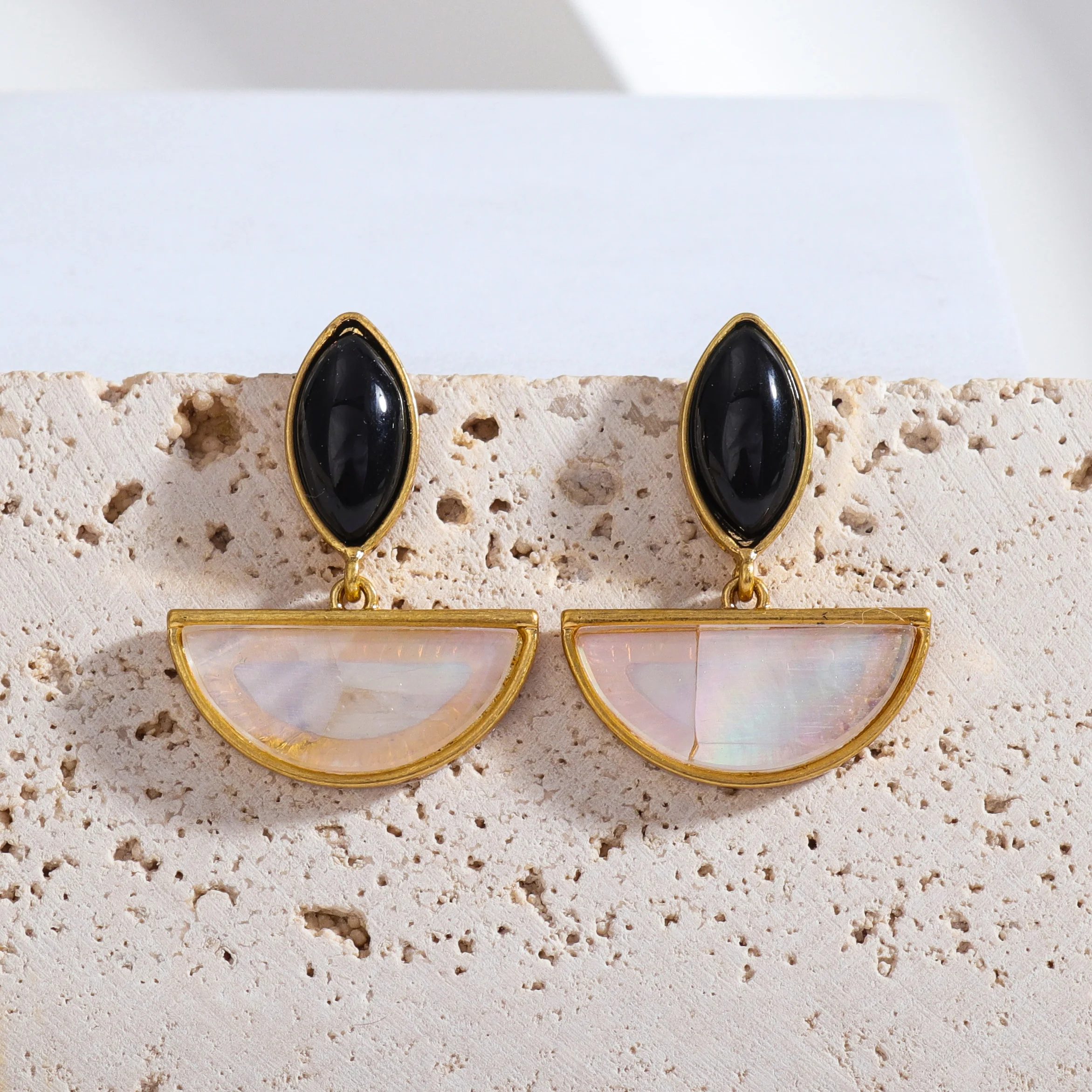 Женские Геометрические полукруглые серьги-подвески с морскими ушками