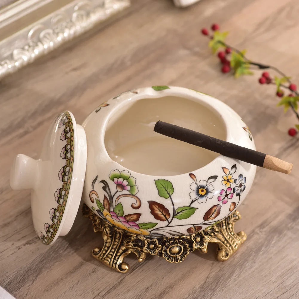 

Home Decoration Ceramic Ashtray Large Ashtray Ceramic Jewelry Box Decoration with Lid
