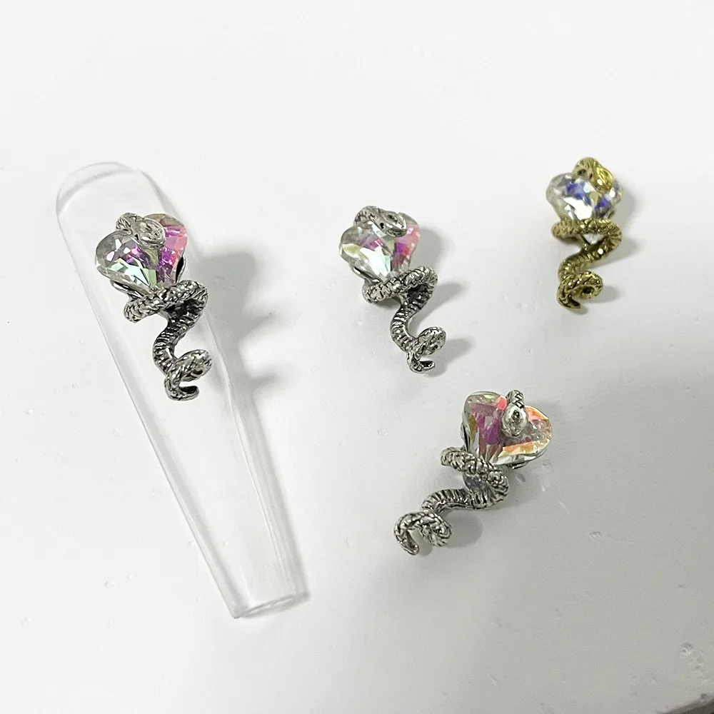 Фото 5 шт. Mix Chrome Snake Guard Heart Crystal Стильный панк-дизайн Snake Heart Charms Шикарные новые УФ-гелевые акриловые кончики украшения для ногтей 404art №5