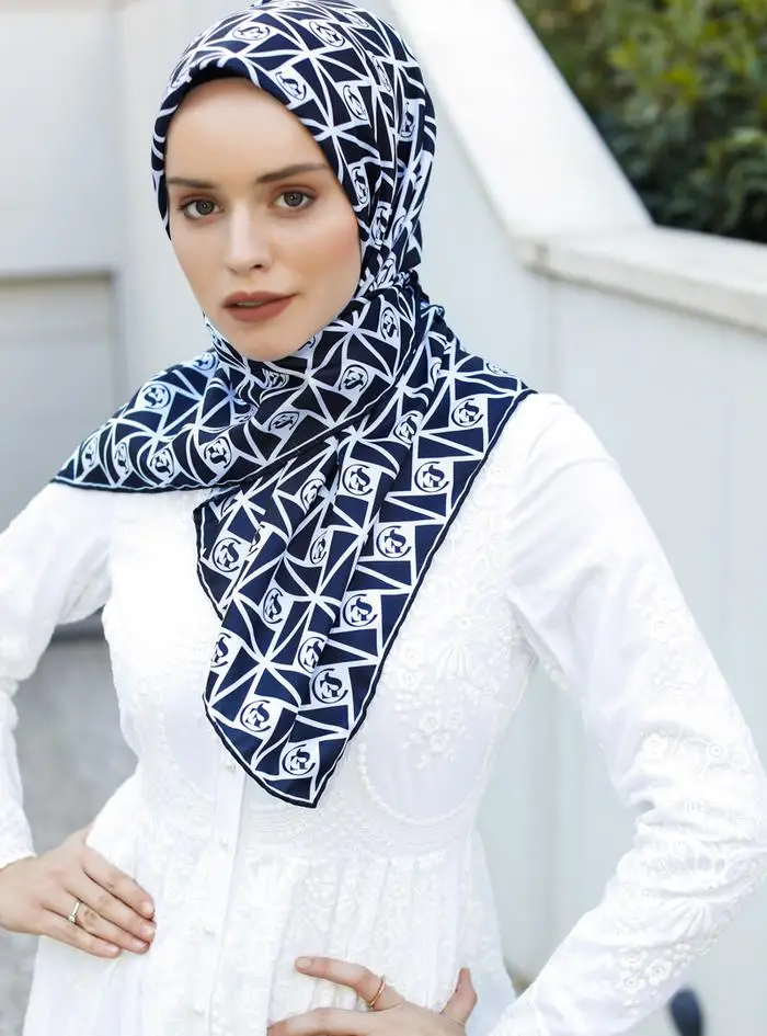 

WOMEN HIJAB TWİLL SCARF KERCHIEF NAVY BLUE
