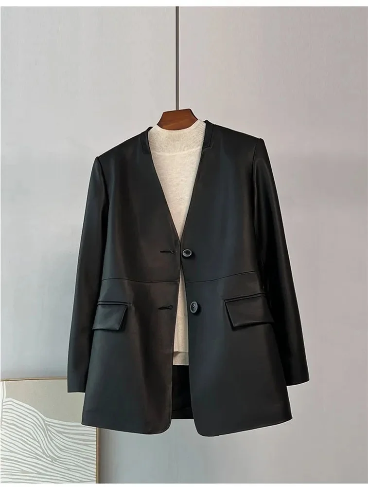 Рисунок 6 - Женское осеннее пальто из искусственной кожи