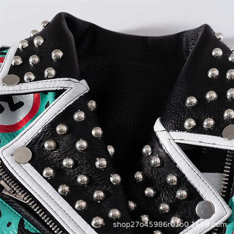 Women'S Autumn And Winter Punk Graffiti Printed Jacket Color Contrast Badge Motorcycle Leather Coat Slim Short Fashion Personali