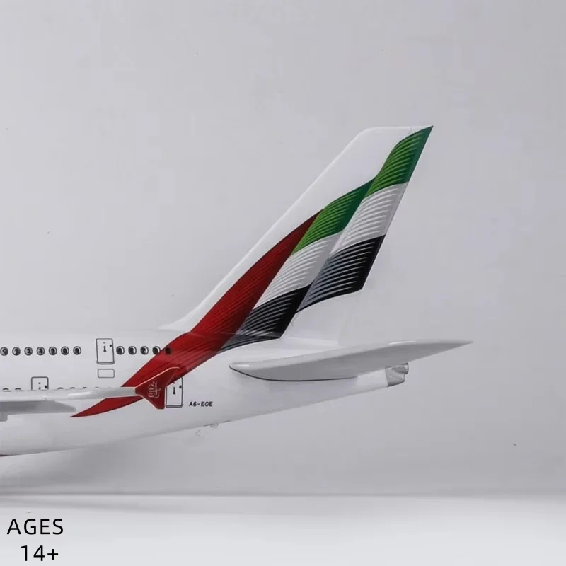 Фото Новая модель самолета A380 Emirates UAE, масштаб 1/160, модель Airbus 380, 47 см, литая смола, игрушка самолета, детские игрушки №5
