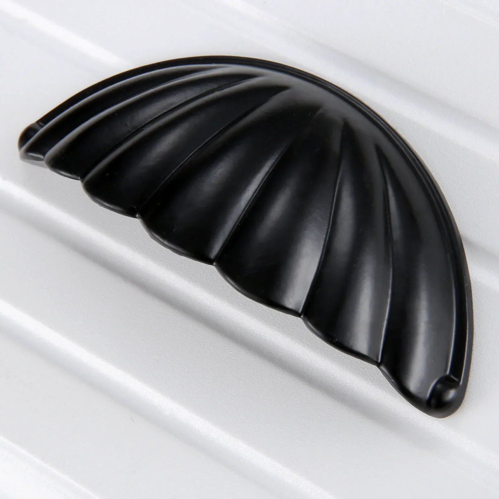 

Ручка для мебели антикварная бронза/черный цинковый сплав 64 мм