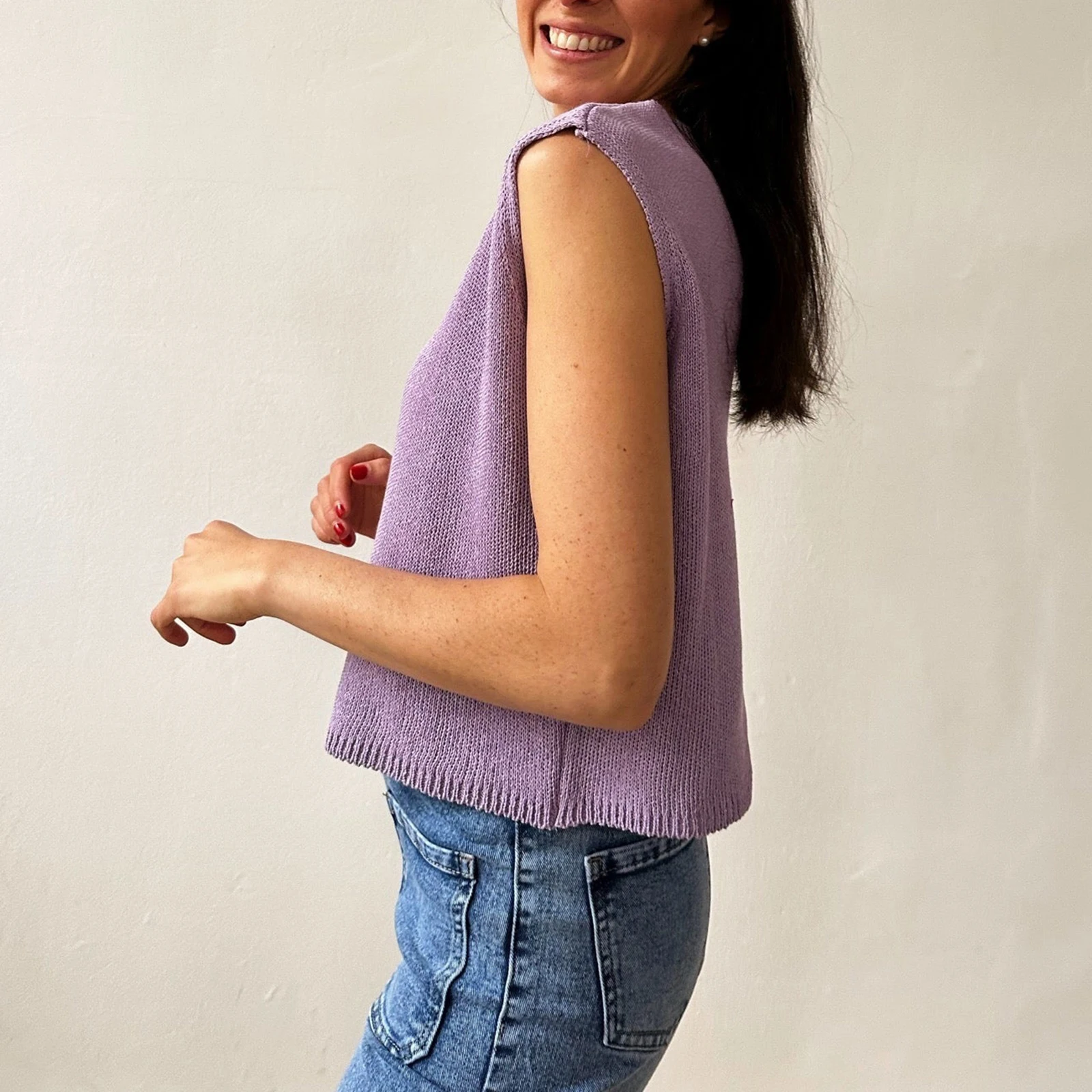 Майка Женская Базовая на пуговицах повседневный однотонный жилет без рукавов с