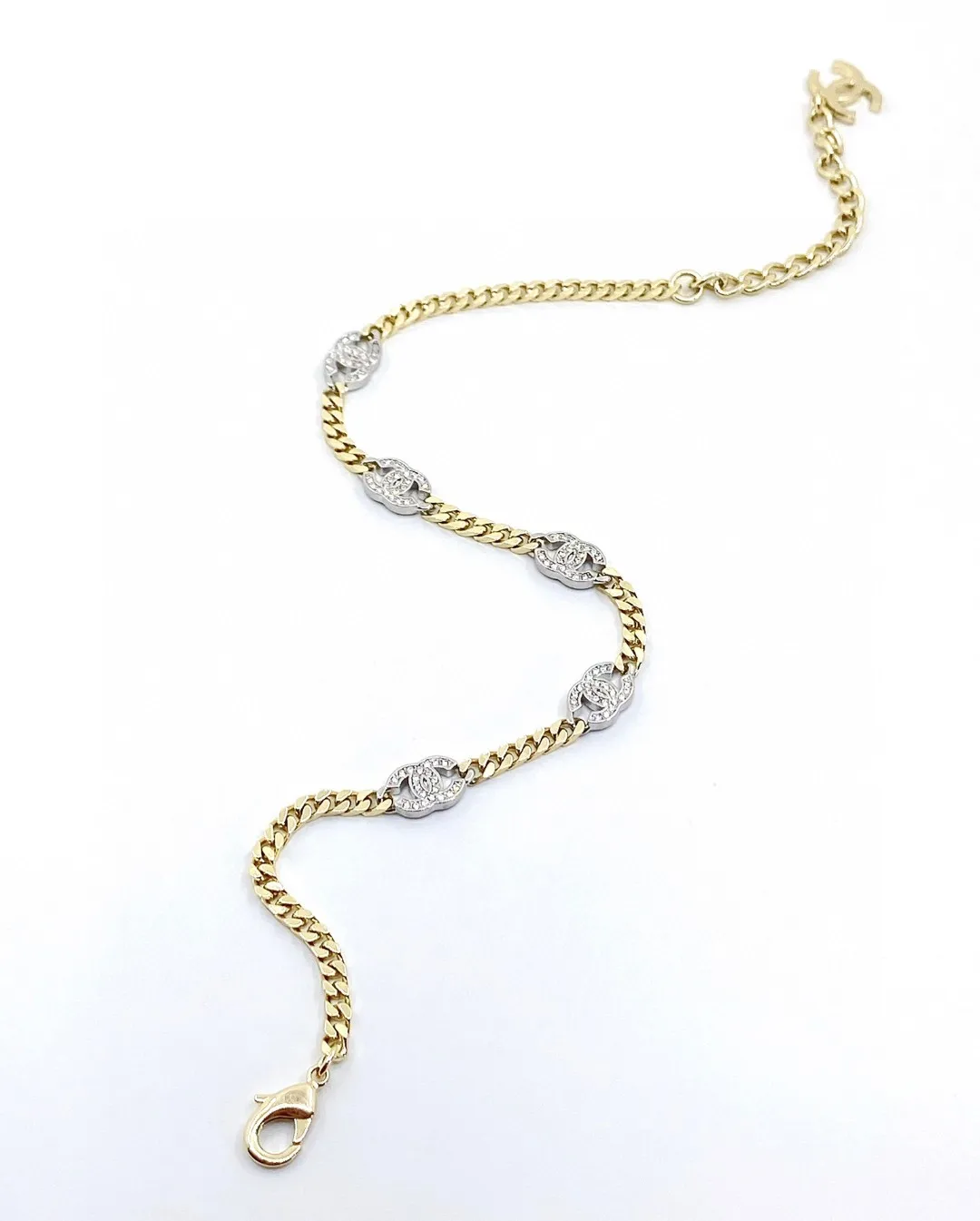 CHANEL Женское ожерелье