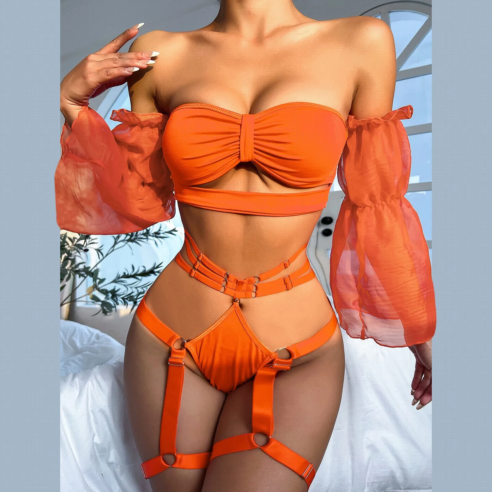 

Облегающее нижнее белье с открытыми плечами и двумя плечами