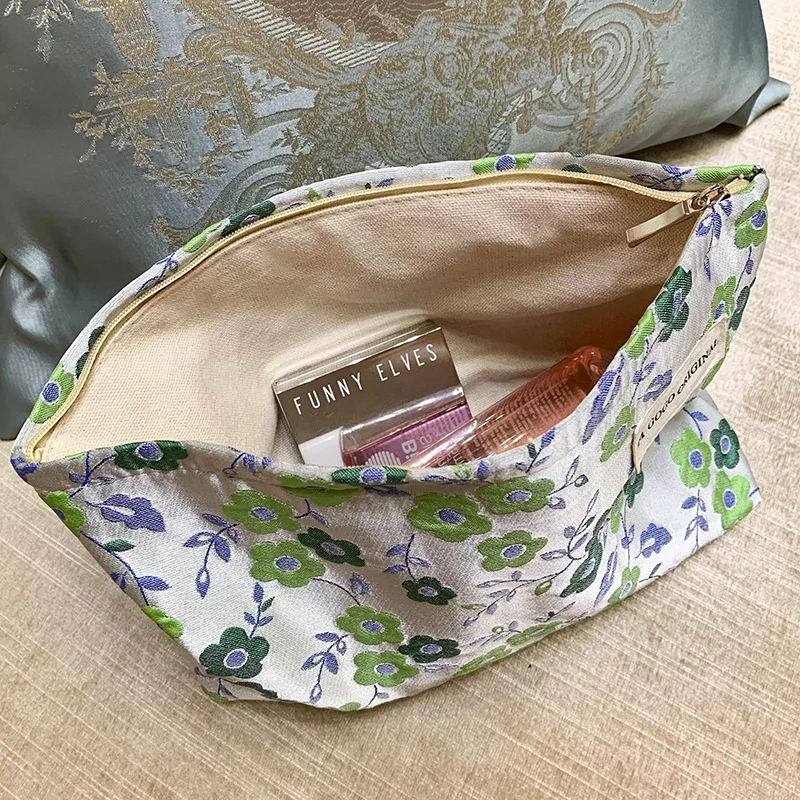 Маленькая косметичка с рельефным цветком и художественной печатью сумка для