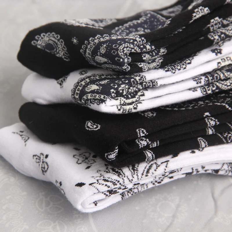 

Black White Cotton Funny Flower Socks Bandanna Paisley West Coast Black Hiphop Pop Top Street Skate Fashion Skateboard Youth