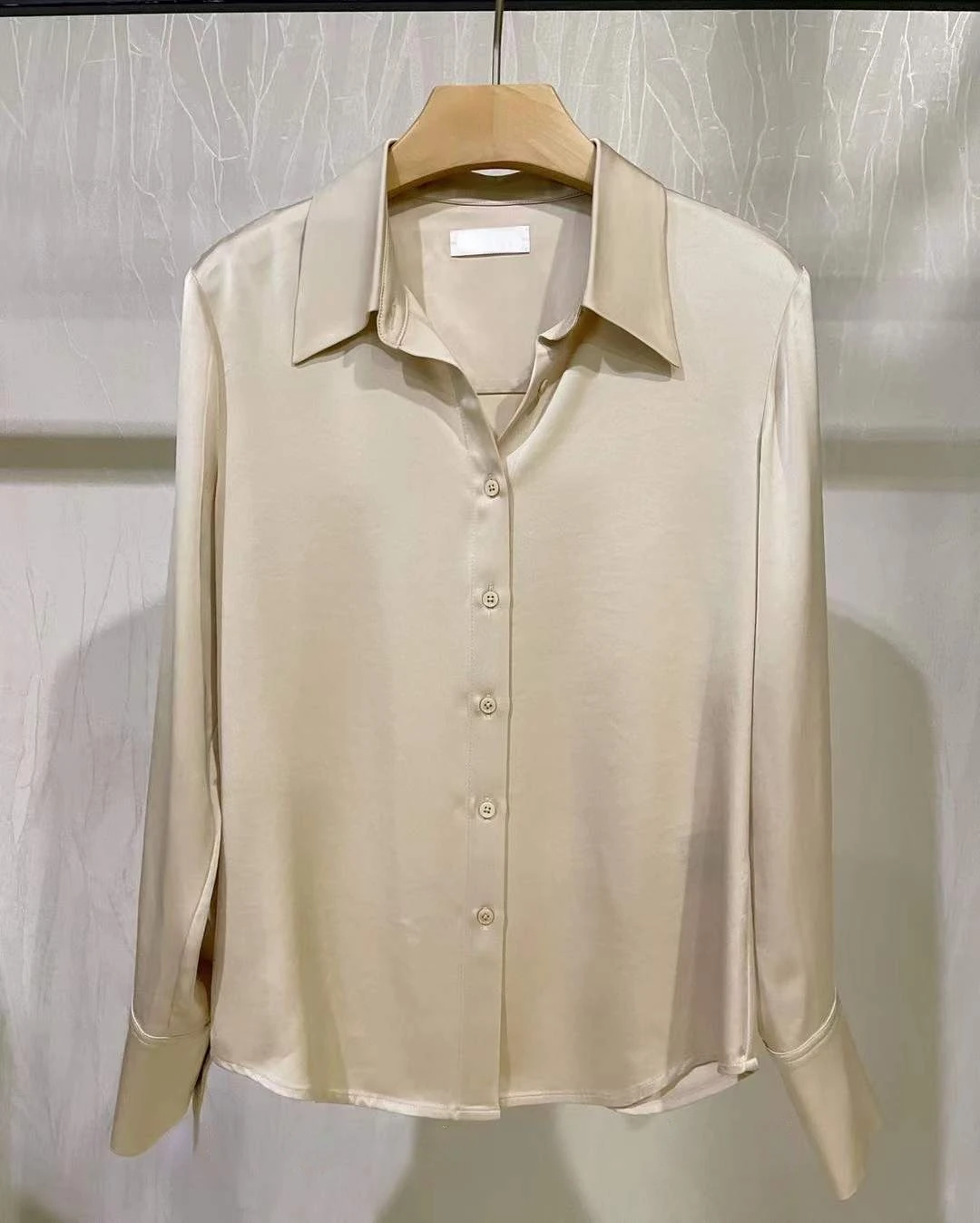 Рисунок 4 - Весна 2022, Женская Роскошная драпировка