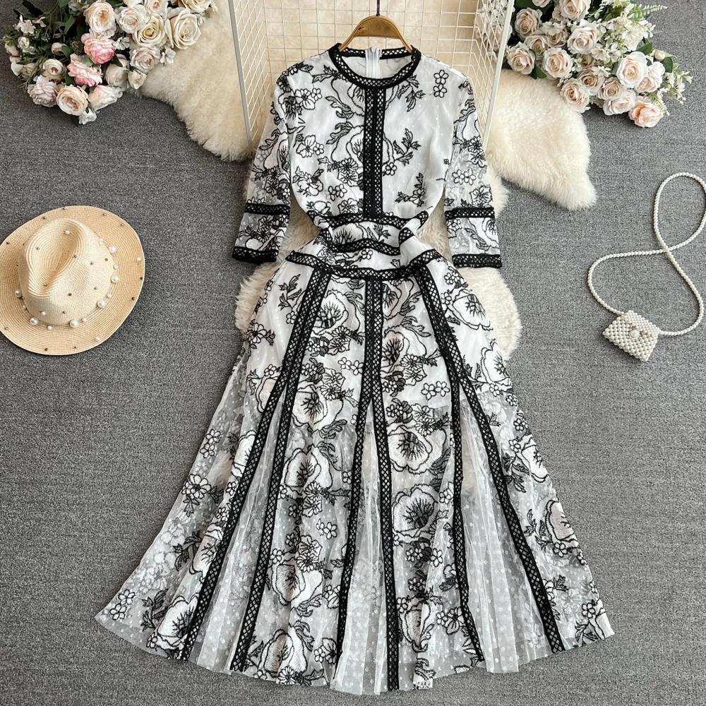 

HIGH STREET Newest 2023 Fashion Stylish Designer Women's Three-Quarter Sleeve Round Neck Gauze Embroidered Dress